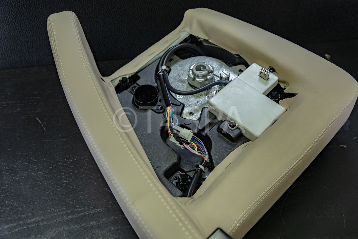 HTxT4s II Armrest (Left) No color side panel - Image 3